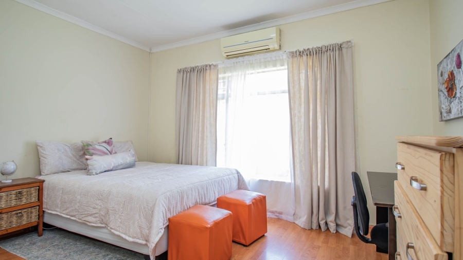 3 Bedroom Property for Sale in Safari Gardens North West
